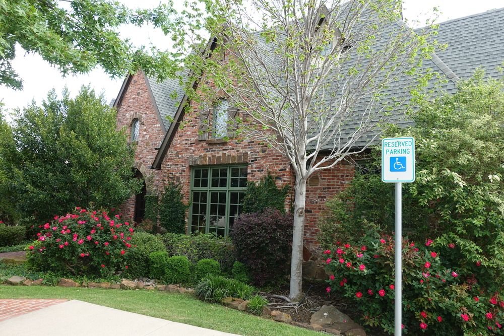 3008 E Hebron Pkwy, Carrollton, TX 75010